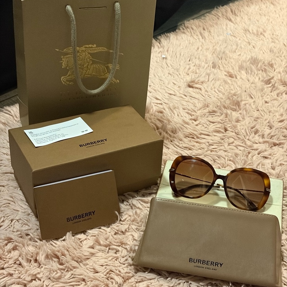 Burberry Tortoise Shell Sunglasses - Picture 6 of 16